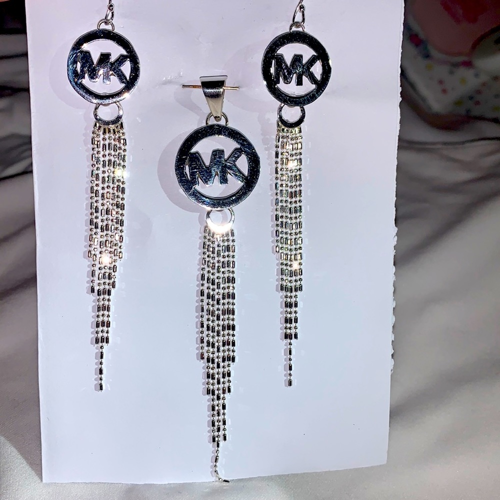 .925 Sterling Silver Set Earrings and pendant